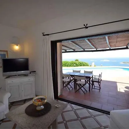 Holiday Homes In Pantogia 35921 切尔沃港